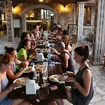 فندق Atillas Getaway