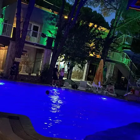 Atillas Getaway Hotel