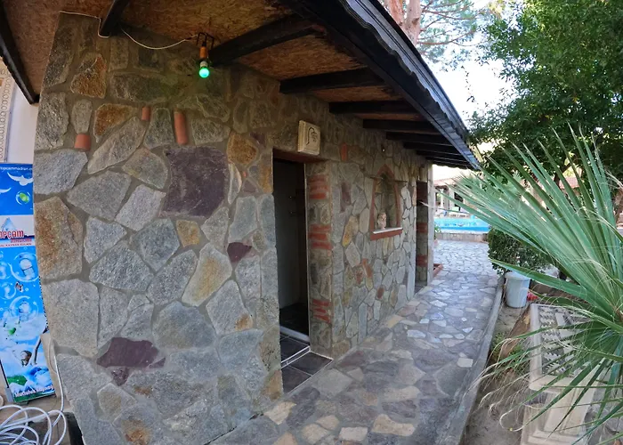 Atillas Getaway מלון 3*