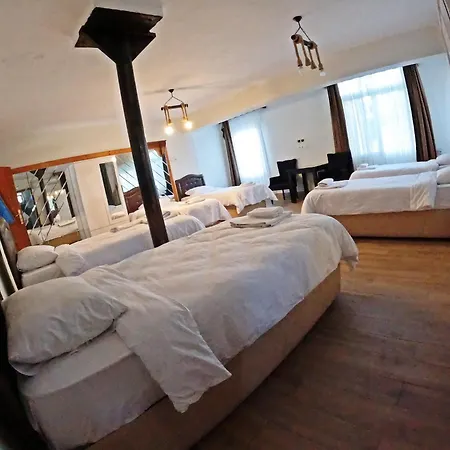 호텔 Atillas Getaway 3*