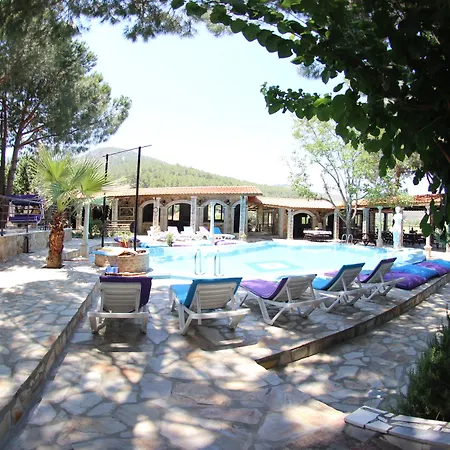 Atillas Getaway 3* 셀주크