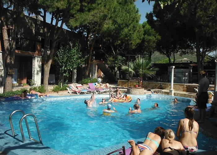 Atillas Getaway Hotel 3*