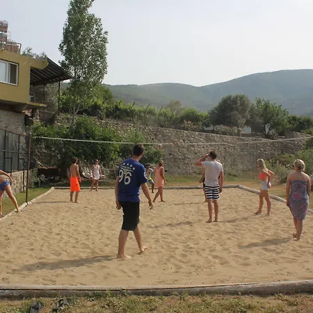 Atillas Getaway 3*